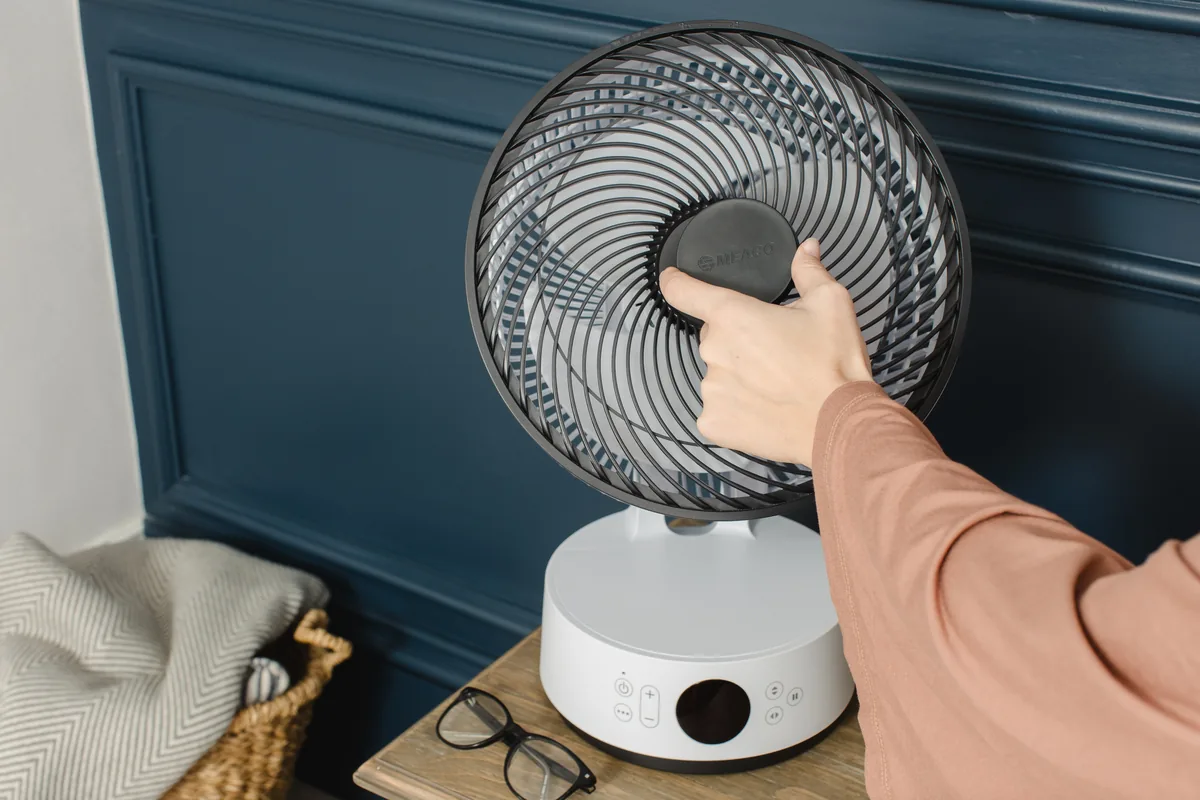 MeacoFan Sefte 10-inch table fan on a desk